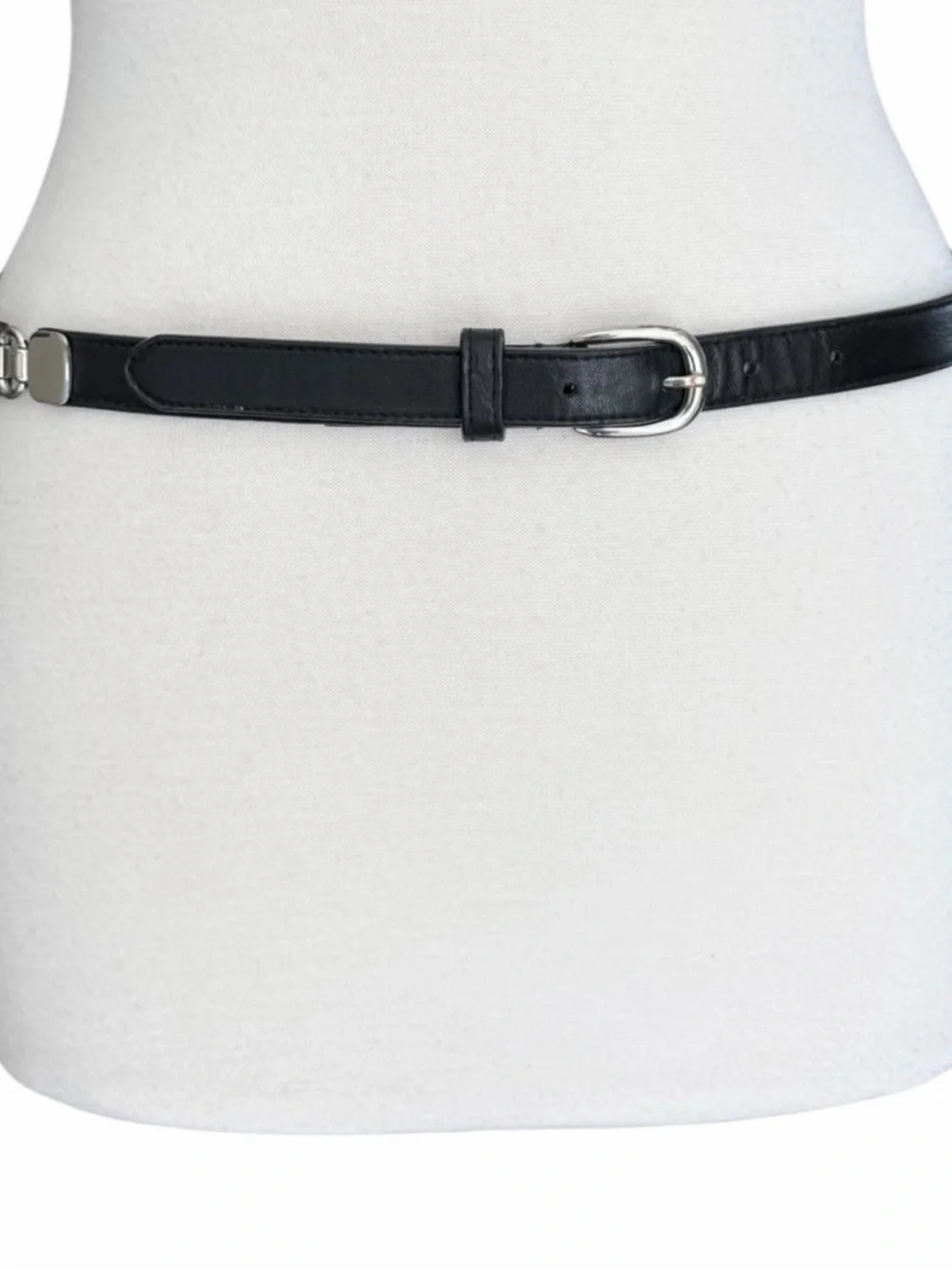 Chaps from Ralph Lauren Thin Black Leather Belt with Silver Hardware, Size M